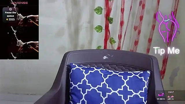 Preeti-Sexy online show from September 19, 2025, 5:09 am