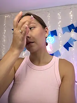 AliceBrayan online show from September 23, 2025, 5:10 am