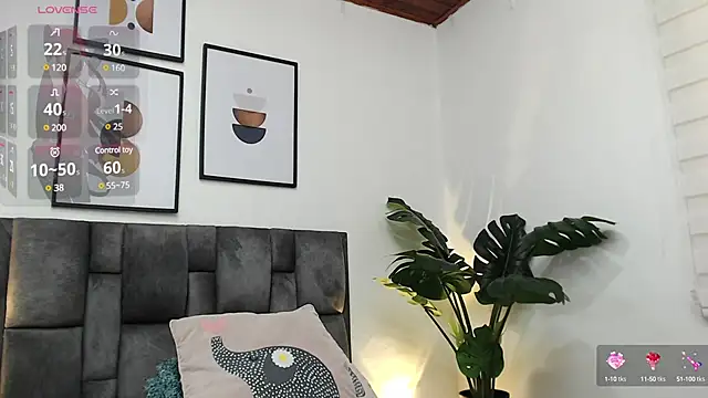 Snapshot of samy_l chatting on December 17, 2024, 2:11 pm samy l online show from December 17, 2024, 2:11 pm