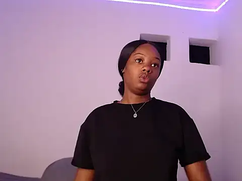 Snapshot of ebony_beckyy chatting on January 18, 2026, 1:59 pm ebony beckyy online show from January 18, 2026, 1:59 pm