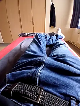 pascalino100 online show from February 21, 2026, 10:49 am