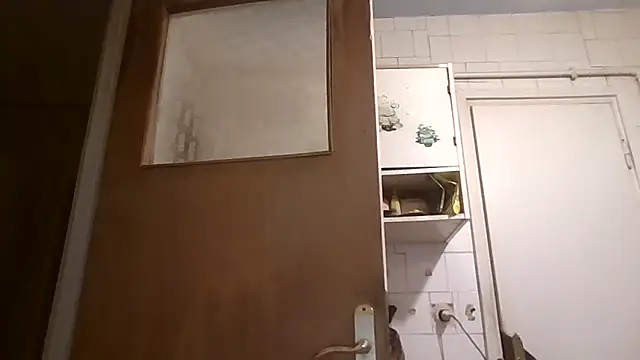 mariusica1xh online show from March 24, 2026, 10:59 pm