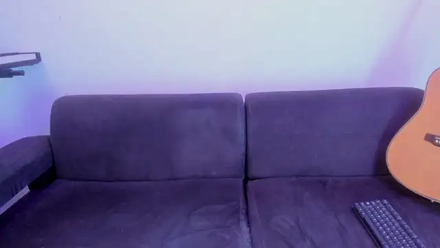 Henrikk senn online show from April 12, 2026, 10:04 pm