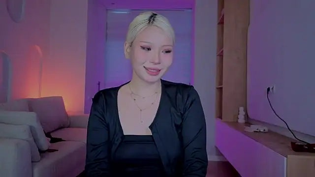 RileyMee online show from September 27, 2025, 12:21 pm