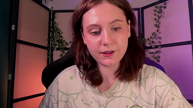 Snapshot of Diana_Flower chatting on July 2, 2026, 10:32 am Diana Flower online show from July 2, 2026, 10:32 am