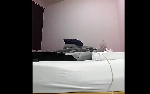 whitebriefboy online show from February 17, 2026, 12:45 pm