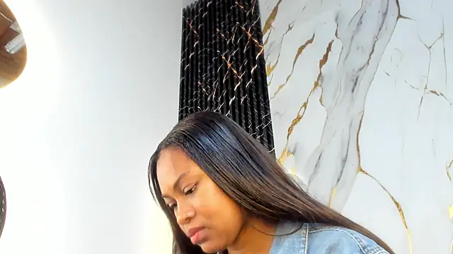 ebony hot1 online show from December 2, 2025, 3:29 pm