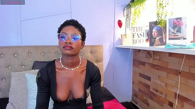 Snapshot of amber-hill chatting on July 18, 2026, 12:20 pm amber-hill online show from July 18, 2026, 12:20 pm
