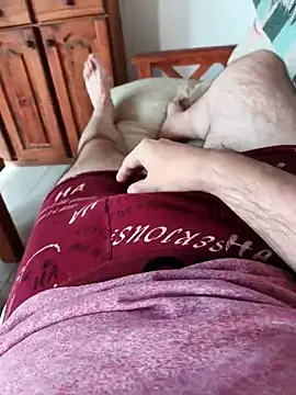 ReyDeCora online show from October 20, 2025, 7:03 pm