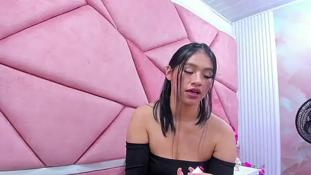 Mariana Prin online show from March 8, 2026, 2:37 am