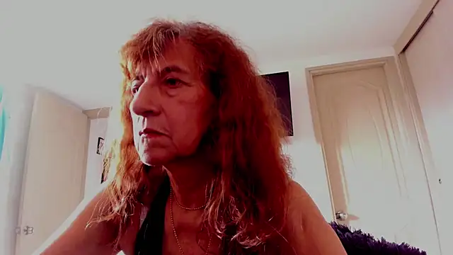 DominaLeona online show from September 24, 2025, 4:43 pm