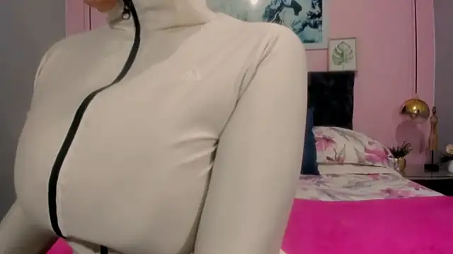 Snapshot of valeriasexxx chatting on March 5, 2025, 10:00 am valeriasexxx online show from March 5, 2025, 10:00 am