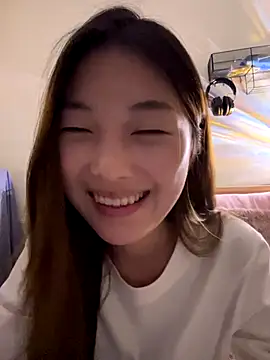 Snapshot of Sweet-Angel999 chatting on January 6, 2026, 6:11 pm Sweet-Angel999 online show from January 6, 2026, 6:11 pm