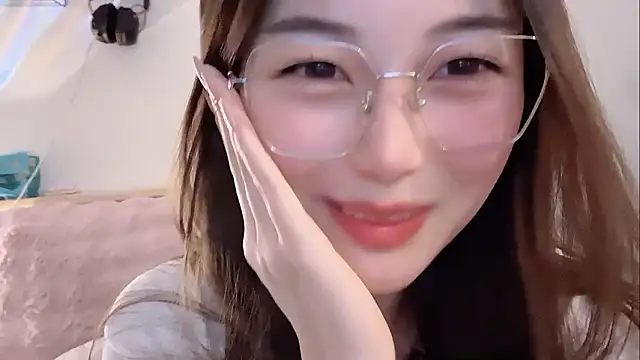 Snapshot of Sweet-Angel999 chatting on January 14, 2026, 2:01 pm Sweet-Angel999 online show from January 14, 2026, 2:01 pm