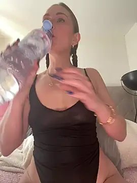 Joanachupa online show from March 2, 2026, 10:11 am