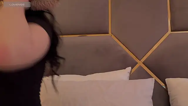 MENNDI online show from April 23, 2026, 8:35 am