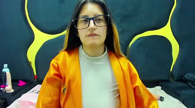 GiaRoussel online show from February 12, 2025, 7:35 pm