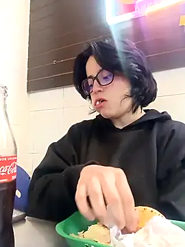 Lin-cute online show from February 27, 2025, 3:04 am