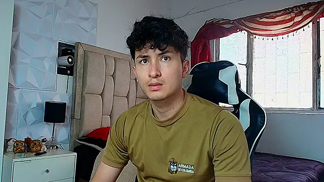 Snapshot of santyago_taylor chatting on January 28, 2025, 1:16 pm santyago taylor online show from January 28, 2025, 1:16 pm