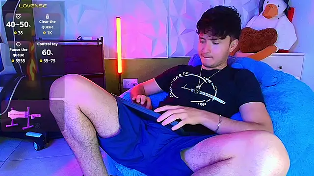 santyago taylor online show from September 26, 2025, 7:18 pm