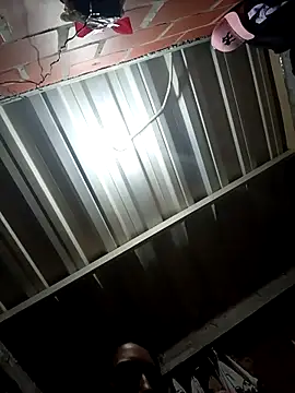 ifeelverywet andhot online show from September 14, 2025, 8:19 pm