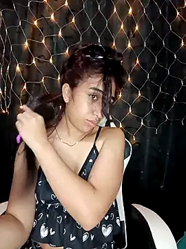 ifeelverywet andhot online show from September 30, 2025, 2:11 pm