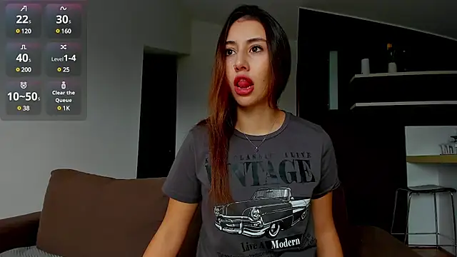 Snapshot of latinac1 chatting on December 7, 2024, 10:34 am latinac1 online show from December 7, 2024, 10:34 am