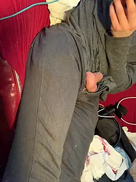 Snapshot of skatebored chatting on March 14, 2025, 9:00 pm skatebored online show from March 14, 2025, 9:00 pm