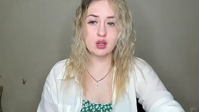 KennaJamess8 online show from February 1, 2025, 7:55 pm