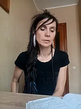 Snapshot of Francenia_lolis chatting on February 24, 2026, 7:28 am Francenia lolis online show from February 24, 2026, 7:28 am