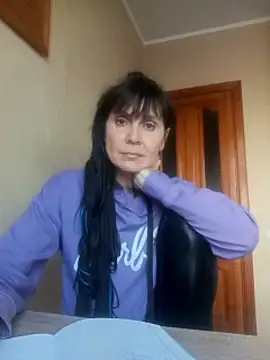 Snapshot of Francenia_lolis chatting on March 9, 2026, 7:12 am Francenia lolis online show from March 9, 2026, 7:12 am