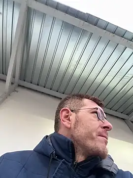 Snapshot of adrian90bi11 chatting on March 26, 2026, 5:02 am adrian90bi11 online show from March 26, 2026, 5:02 am