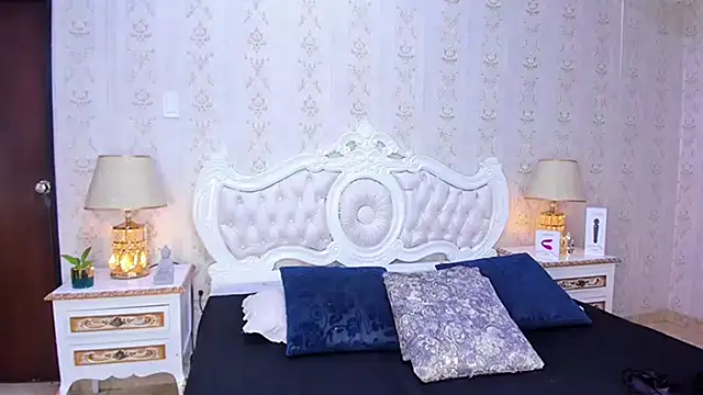 AlejandraLeroy online show from January 22, 2025, 4:44 am