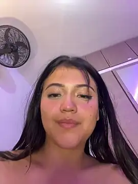 alisson carolina73 online show from February 8, 2025, 6:33 am