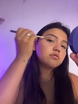 alisson carolina73 online show from April 17, 2026, 12:13 am