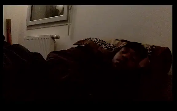 Snapshot of POPAYE972 chatting on February 18, 2026, 10:39 pm POPAYE972 online show from February 18, 2026, 10:39 pm