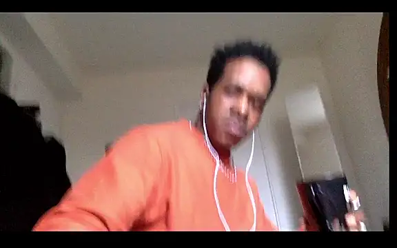 Snapshot of POPAYE972 chatting on February 27, 2026, 3:45 pm POPAYE972 online show from February 27, 2026, 3:45 pm