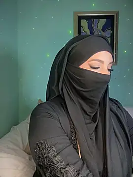 Zeynep-Lahsen online show from January 28, 2025, 12:00 pm