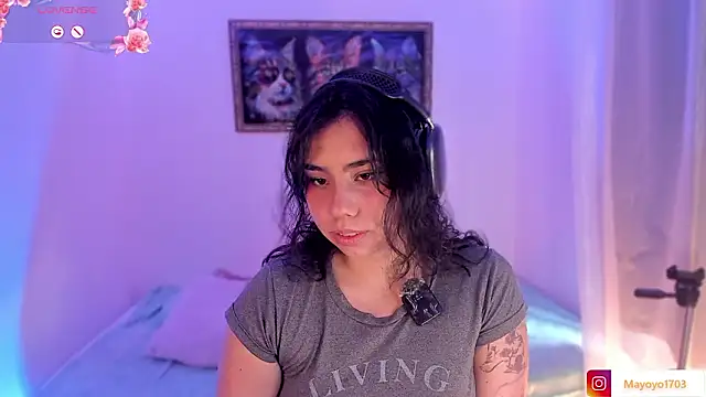 kiki cavilll online show from February 16, 2026, 2:46 pm