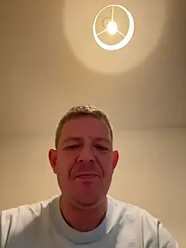 Snapshot of mrwright878787 chatting on February 22, 2026, 6:28 pm mrwright878787 online show from February 22, 2026, 6:28 pm