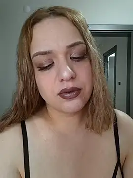 cansuozell online show from September 25, 2025, 11:14 am