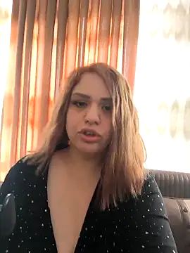 cansuozell online show from February 15, 2026, 7:51 am