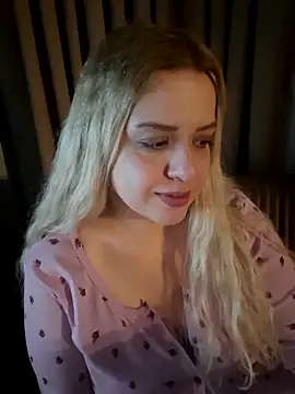 cansuozell online show from March 22, 2026, 6:33 pm