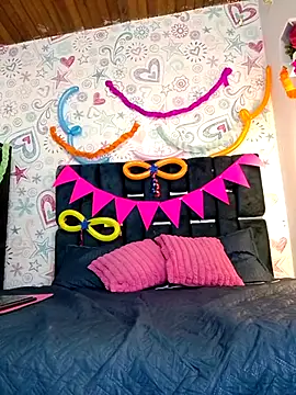 KOURTNEY-- online show from March 1, 2025, 1:22 am