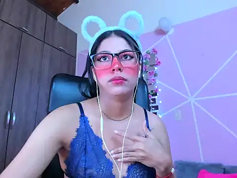 Snapshot of _ALLYSON18_ chatting on March 2, 2025, 3:05 pm ALLYSON18 online show from March 2, 2025, 3:05 pm