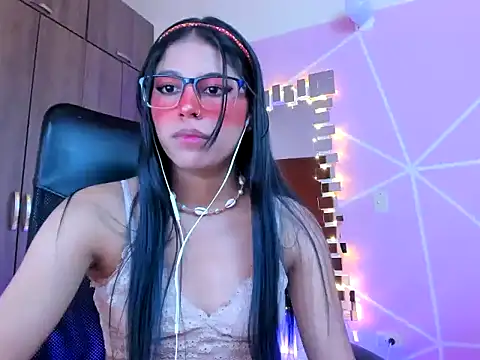 Snapshot of _ALLYSON18_ chatting on March 18, 2025, 2:37 pm ALLYSON18 online show from March 18, 2025, 2:37 pm