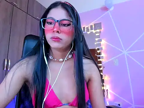 Snapshot of _ALLYSON18_ chatting on March 20, 2025, 11:38 am ALLYSON18 online show from March 20, 2025, 11:38 am