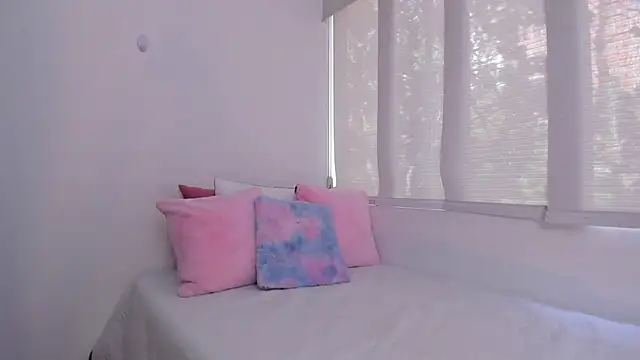 Snapshot of Brisa_blue chatting on January 14, 2025, 4:18 pm Brisa blue online show from January 14, 2025, 4:18 pm