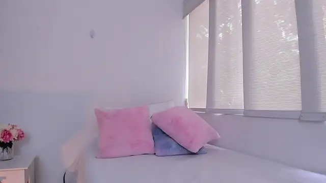 Snapshot of Brisa_blue chatting on January 28, 2025, 3:35 pm Brisa blue online show from January 28, 2025, 3:35 pm