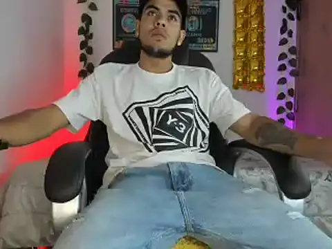 mikee scooth online show from February 5, 2025, 9:07 pm